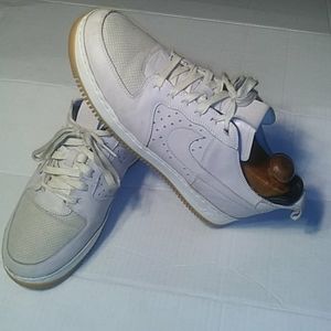 NIKE AIR FORCE ONE SZ 9.5